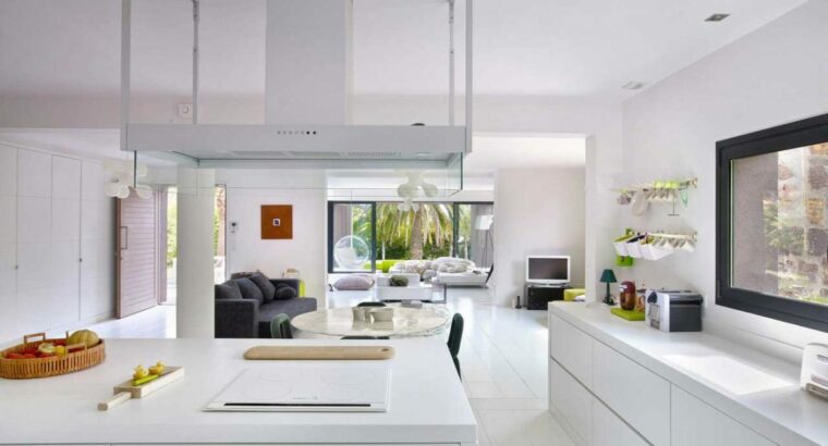 Mansion with Private Pool and Landscaped Garden